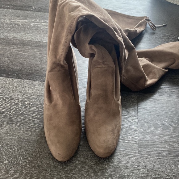 Steve Madden Suede feel Thigh high boots - Picture 5 of 8